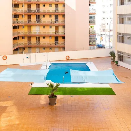 Lxr Renovated & Pool 1hab. *