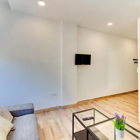 Lxr Renovated & Pool 1hab.